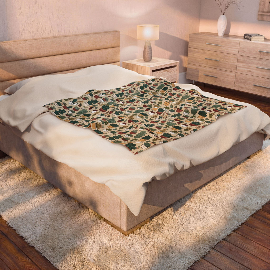 Succulent Pattern Velveteen Plush Blanket — Cozy Plant Lover Throw